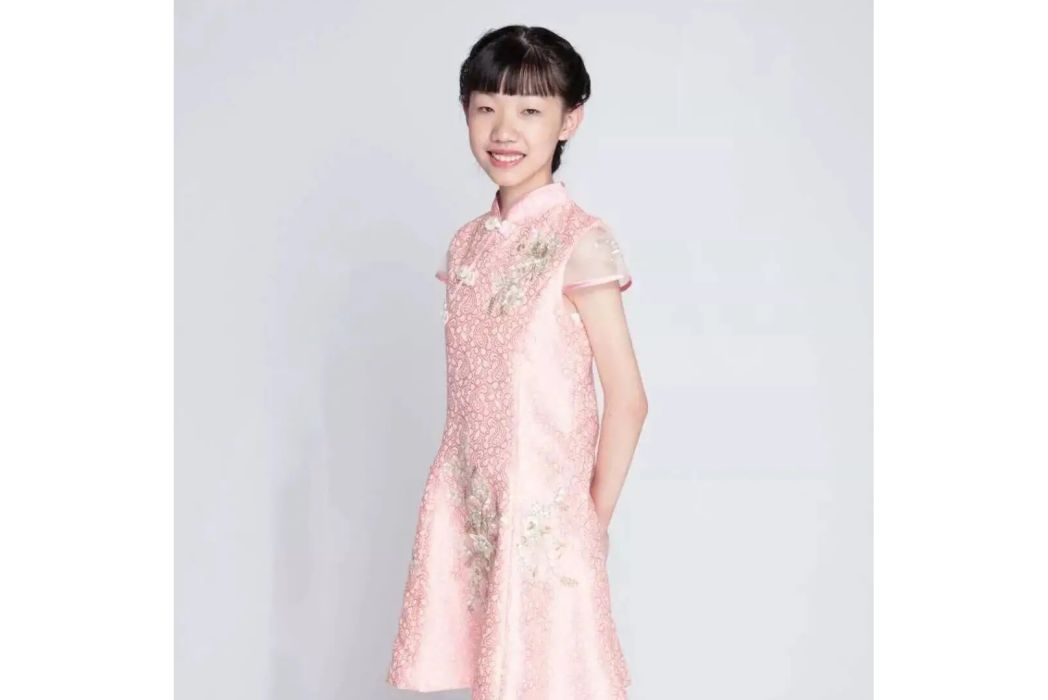 賀莉然 賀莉然