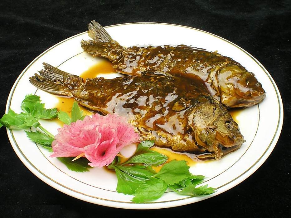 肉釀鯽魚 肉釀鯽魚