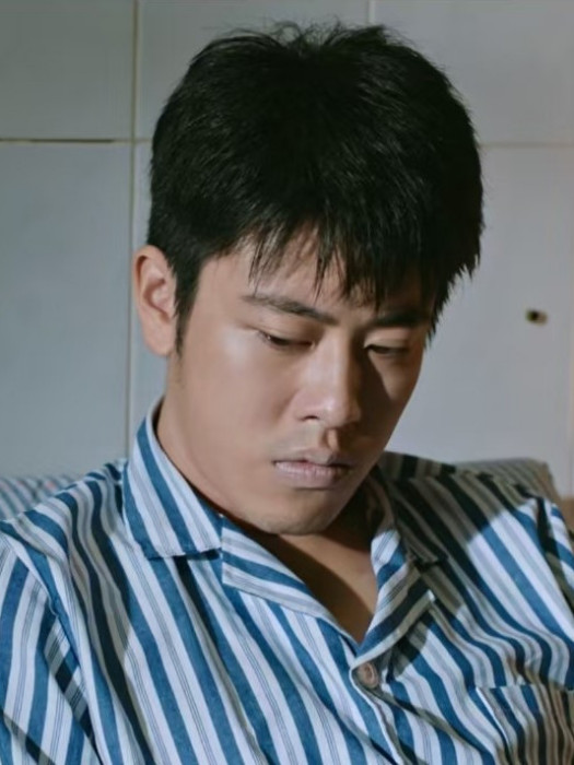 吳聰(網路劇《輪廓中的真相》中的角色) 吳聰(網路劇《輪廓中的真相》中的角色)