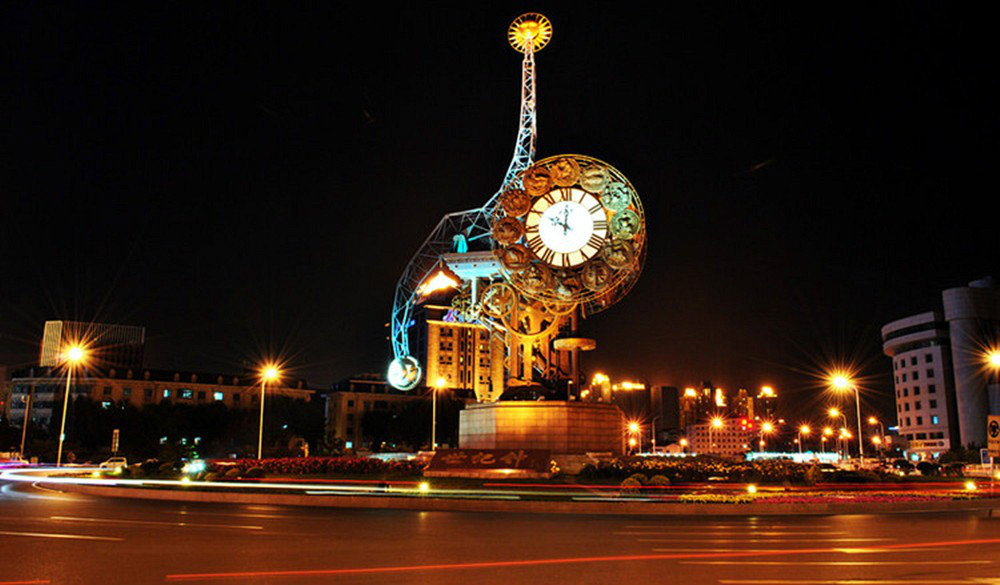 夜色中的天津世紀鐘