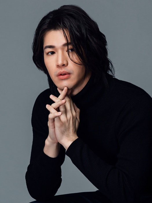 楊影(歌手、音樂製作人) 楊影(歌手、音樂製作人)