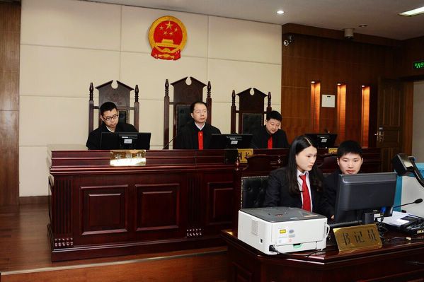 余建新(江西省永修縣人民法院院長) 余建新(江西省永修縣人民法院院長)