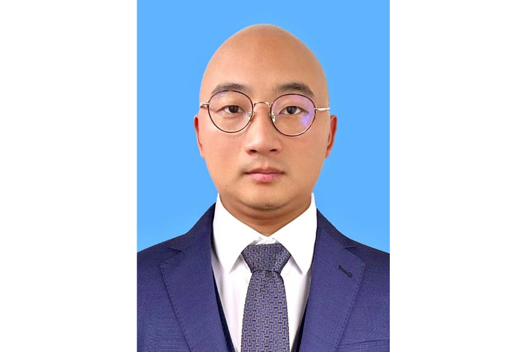 王振(《中國好聲音》全國海選淄博賽區組委會會長) 王振(《中國好聲音》全國海選淄博賽區組委會會長)