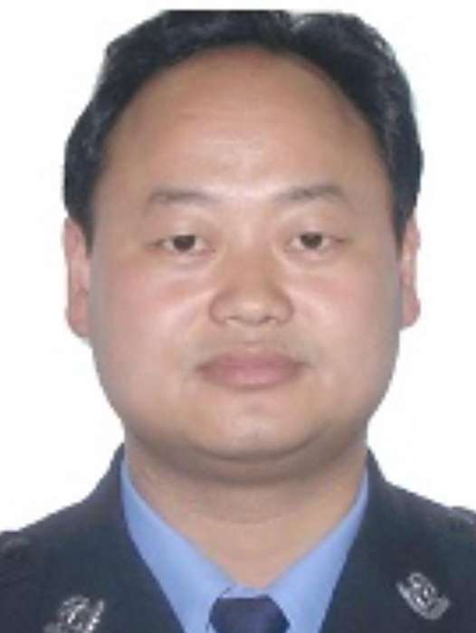張付東(湖南省懷化市辰谿縣公安局黨委副書記、常務副局長) 張付東(湖南省懷化市辰谿縣公安局黨委副書記、常務副局長)