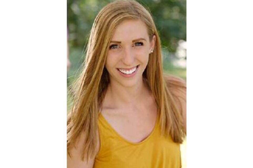 Danielle Lyons Danielle Lyons