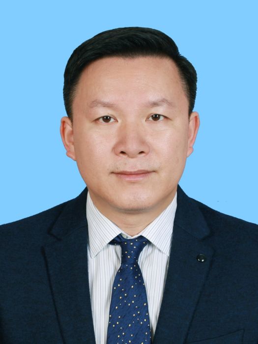 何立偉(廣西欽州市科學技術局黨組成員、副局長) 何立偉(廣西欽州市科學技術局黨組成員、副局長)