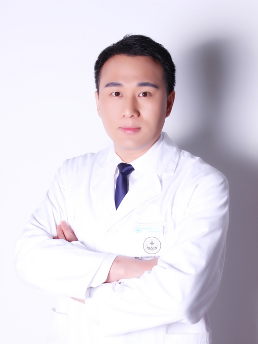 陳超群(上海馥蘭朵醫療美容門診部執業醫師) 陳超群(上海馥蘭朵醫療美容門診部執業醫師)