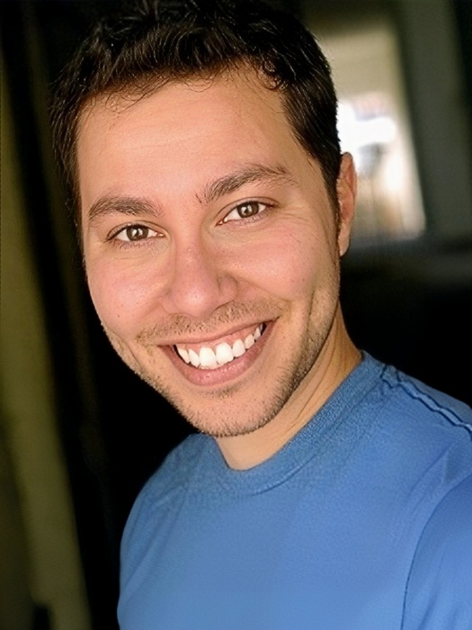 山姆·里格爾(Sam Riegel) 山姆·里格爾(Sam Riegel)