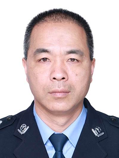 吳家定(浙江省溫州市文成縣公安局黨委委員、交通警察大隊大隊長) 吳家定(浙江省溫州市文成縣公安局黨委委員、交通警察大隊大隊長)