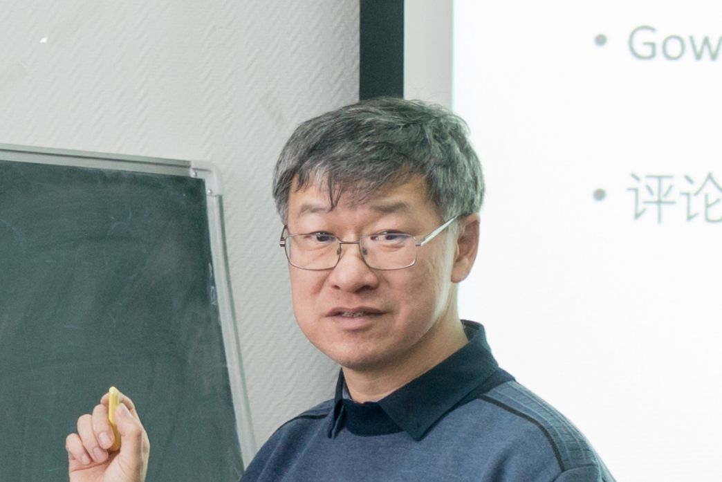 楊躍(新加坡國立大學數學系教授) 楊躍(新加坡國立大學數學系教授)