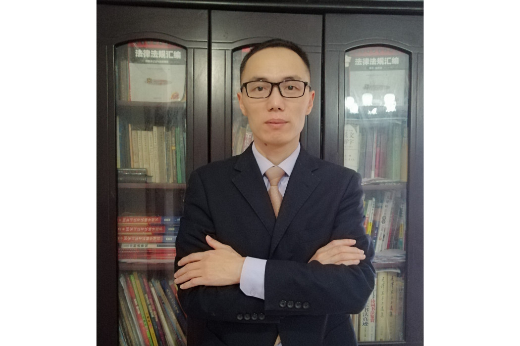何盛(律師) 何盛(律師)