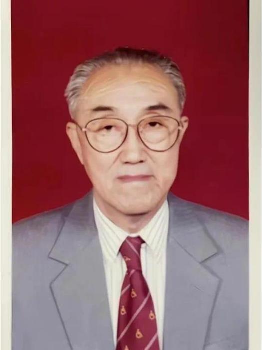 南登崑 南登崑