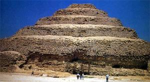 埃及階梯形金字塔