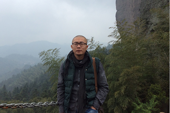 王永才(中國當代畫家,佛山市美術家協會主席) 王永才(中國當代畫家,佛山市美術家協會主席)