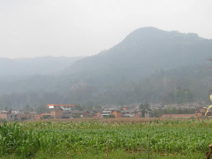汪塘村(雲南省紅河彌勒縣虹溪鎮下轄村) 汪塘村(雲南省紅河彌勒縣虹溪鎮下轄村)