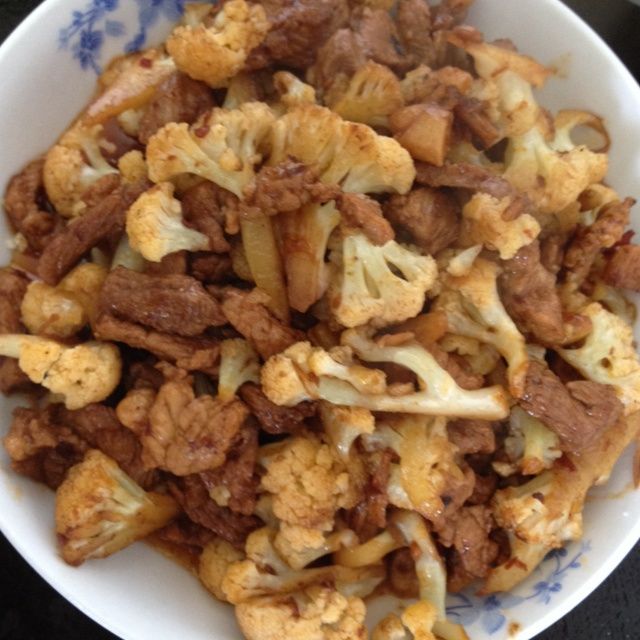 瘦肉炒花菜 瘦肉炒花菜