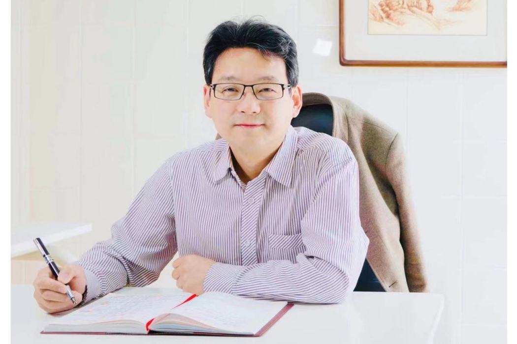 楊智鈞(中國教育學會親職教育專業委員會學術委員) 楊智鈞(中國教育學會親職教育專業委員會學術委員)