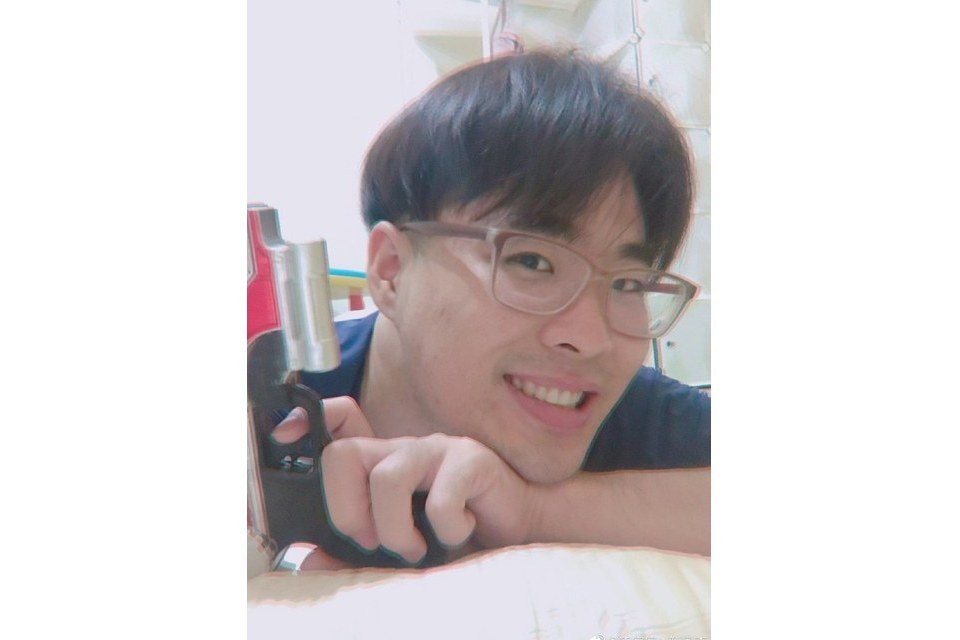 顏國森 顏國森