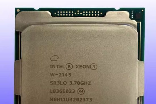 Intel Xeon W-2145 Intel Xeon W-2145