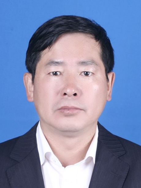 孫占文(黑龍江省大慶市林甸縣原三級調研員) 孫占文(黑龍江省大慶市林甸縣原三級調研員)