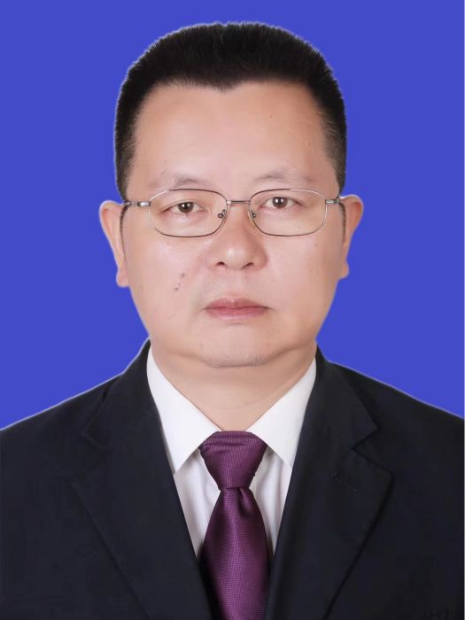 馬德松(貴州省安順市平壩區教育和科技局黨委副書記、正科級督學) 馬德松(貴州省安順市平壩區教育和科技局黨委副書記、正科級督學)