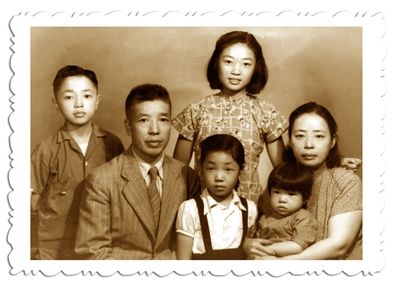 吳景中與家人合影（1948年）