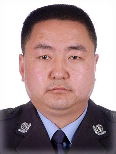 何健(陝西省寶雞市太白縣公安局黨委委員、副局長、一級警長) 何健(陝西省寶雞市太白縣公安局黨委委員、副局長、一級警長)