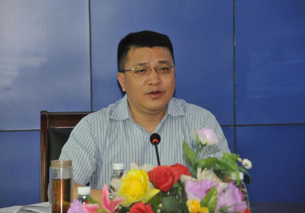 步江偉 步江偉