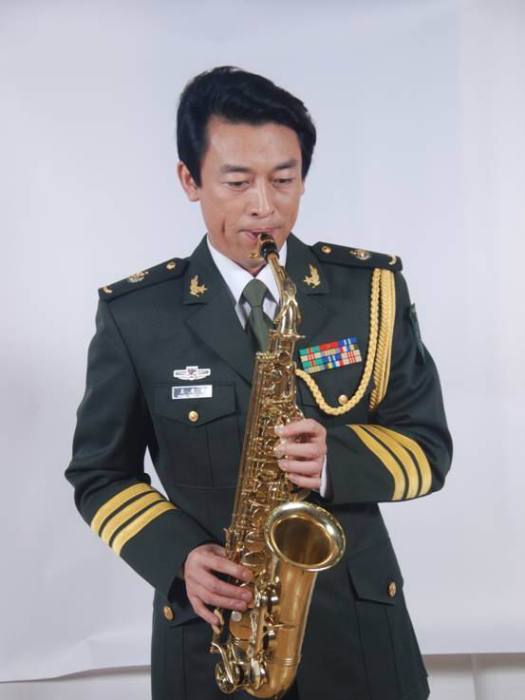 王清泉(音樂教員) 王清泉(音樂教員)