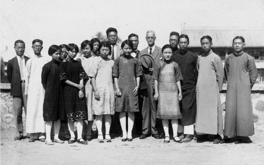 1929年卜舫濟帶領學生前往北平燕京大學訪問