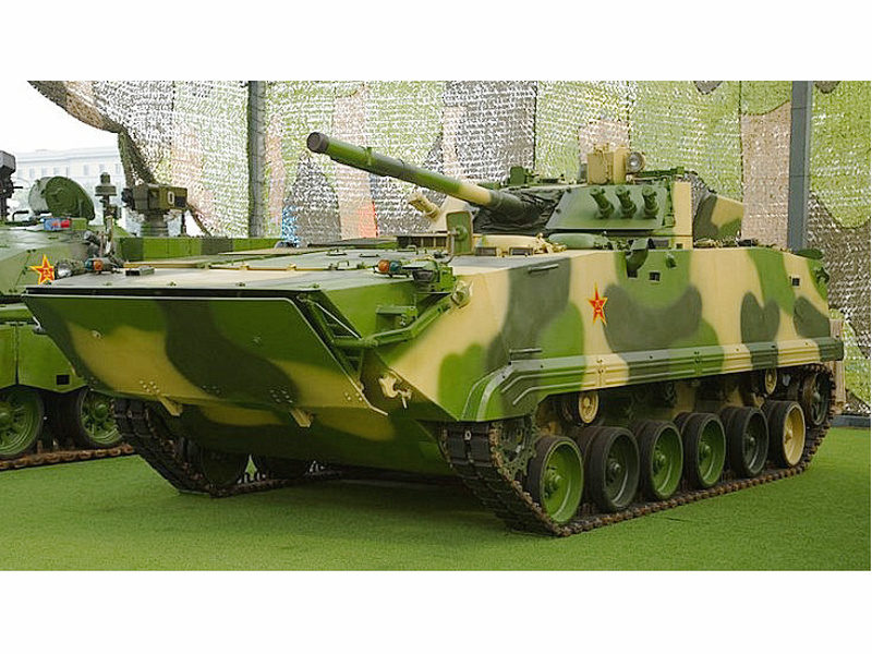 ZBD-97步兵戰車展出