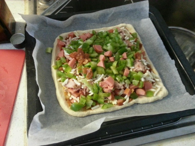 鮪魚火腿方型披薩
