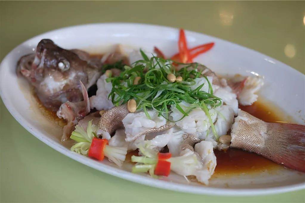 蔥油淋魚 蔥油淋魚