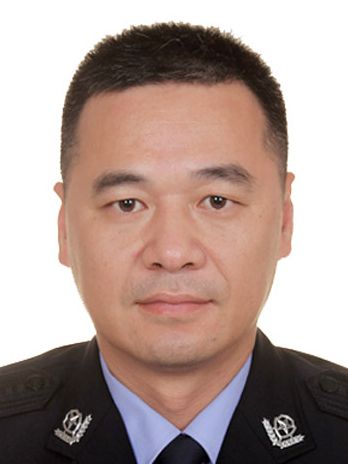 唐葉明(浙江省平湖市公安局黨委副書記、常務副局長) 唐葉明(浙江省平湖市公安局黨委副書記、常務副局長)