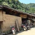 吊洞村