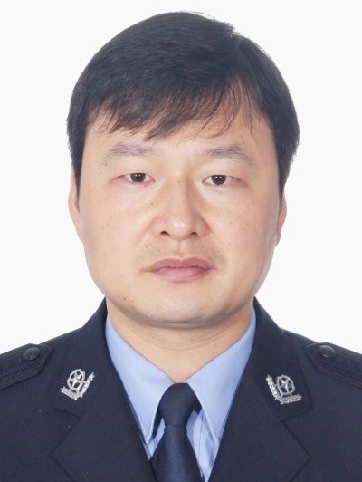 王海松(三門縣海遊街道黨工委委員、海游派出所所長) 王海松(三門縣海遊街道黨工委委員、海游派出所所長)