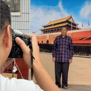名模坤