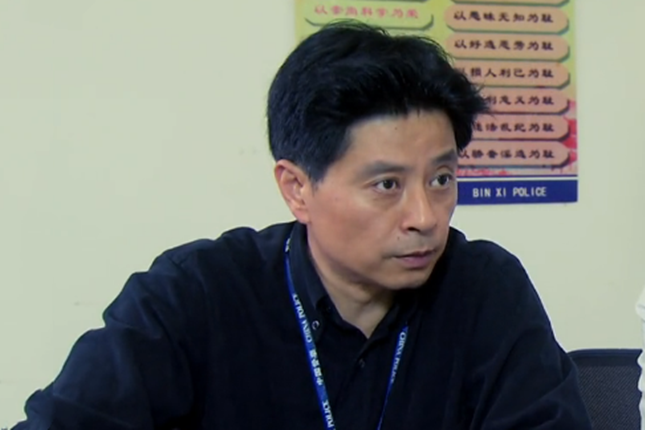 宋萬成(懸疑劇《浮塵下的槍聲》中的角色) 宋萬成(懸疑劇《浮塵下的槍聲》中的角色)