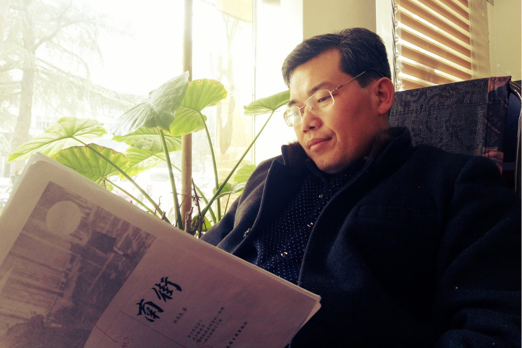 郭偉民(中國作家協會會員、中國民間文藝家協會會員、新鄭市作家協會主席) 郭偉民(中國作家協會會員、中國民間文藝家協會會員、新鄭市作家協會主席)