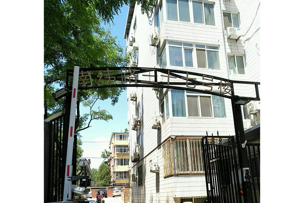 律緯路37 律緯路37