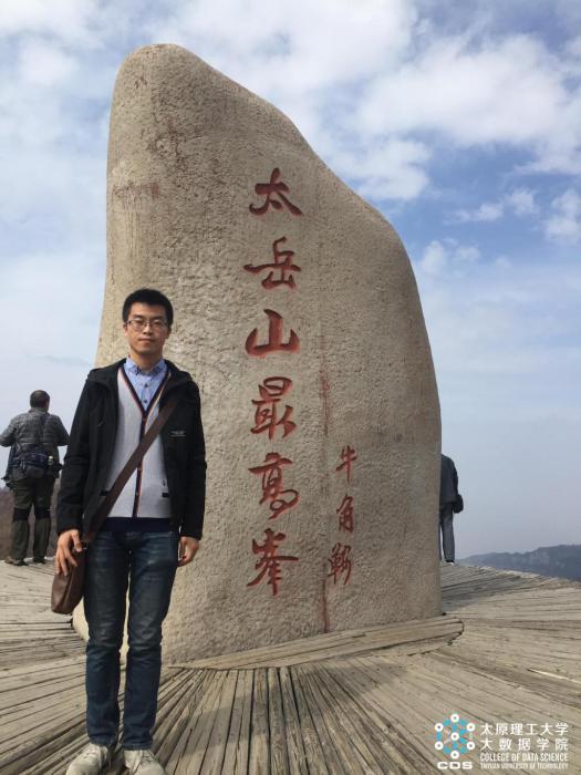 岳俊宏 岳俊宏