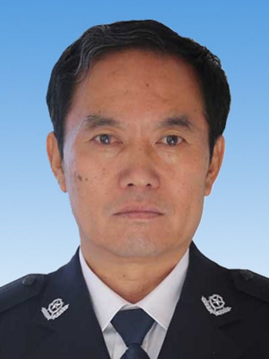 于波(山東省煙臺市公安局崑嵛山保護區分局黨委書記、局長、二級高級警長) 于波(山東省煙臺市公安局崑嵛山保護區分局黨委書記、局長、二級高級警長)