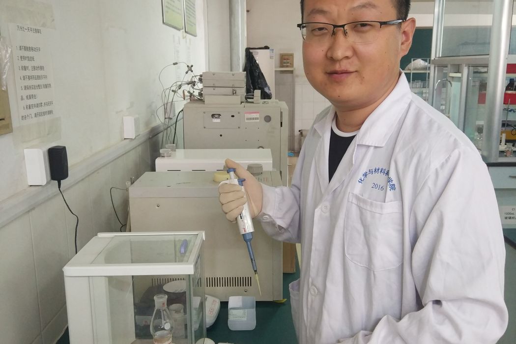 張帥(山東農業大學化學與材料學院講師,碩士生導師) 張帥(山東農業大學化學與材料學院講師,碩士生導師)