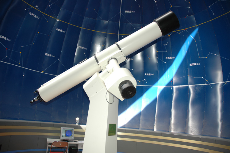 折射式天文望遠鏡