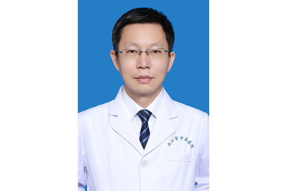 劉永芳(江西省九江市中醫醫院黨委委員、腎病研究室主任) 劉永芳(江西省九江市中醫醫院黨委委員、腎病研究室主任)