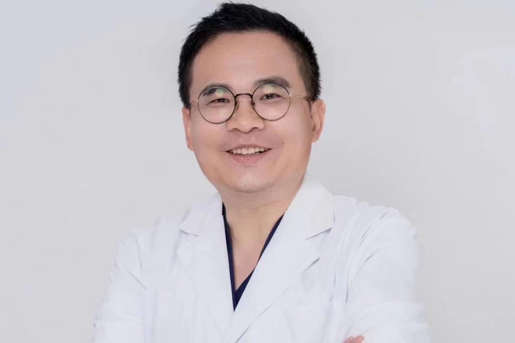 歐陽春(整形外科醫生) 歐陽春(整形外科醫生)