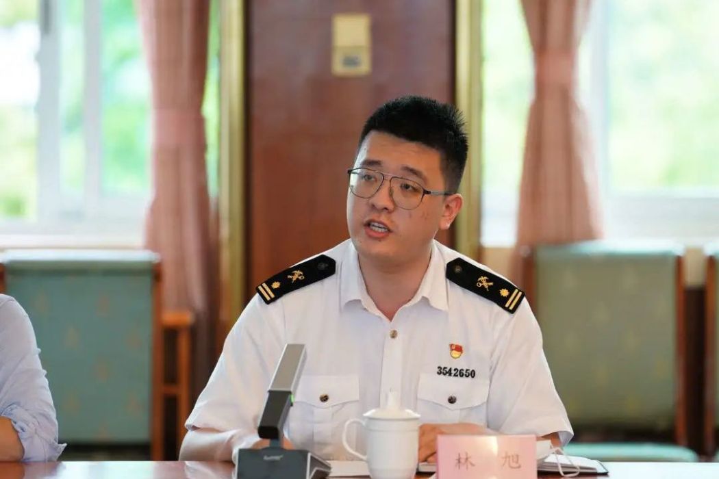 林旭(福州長樂機場海關旅檢五科副科長) 林旭(福州長樂機場海關旅檢五科副科長)
