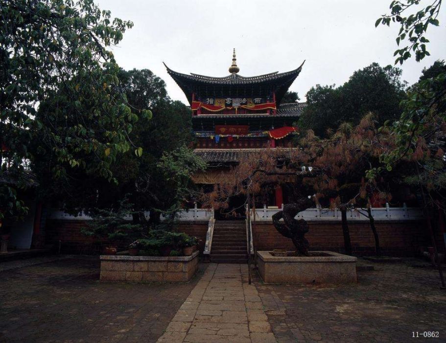 石板寺 石板寺
