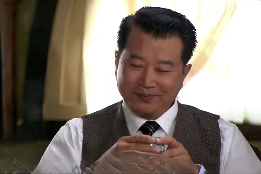 段振國(戰爭劇《密使》中的角色) 段振國(戰爭劇《密使》中的角色)