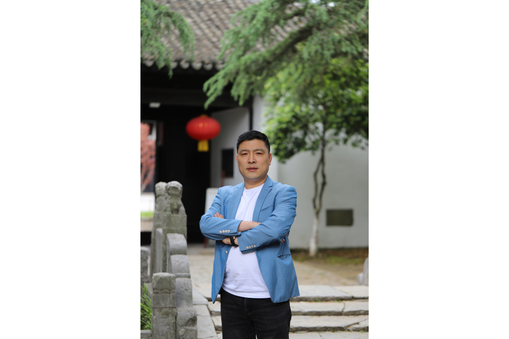 許冠新 許冠新